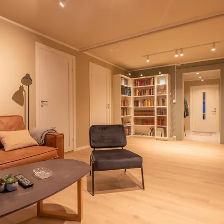 Cozy And Spacious Apartment In City Centre Tromsø Extérieur photo