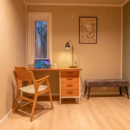 Cozy And Spacious Apartment In City Centre Tromsø Extérieur photo